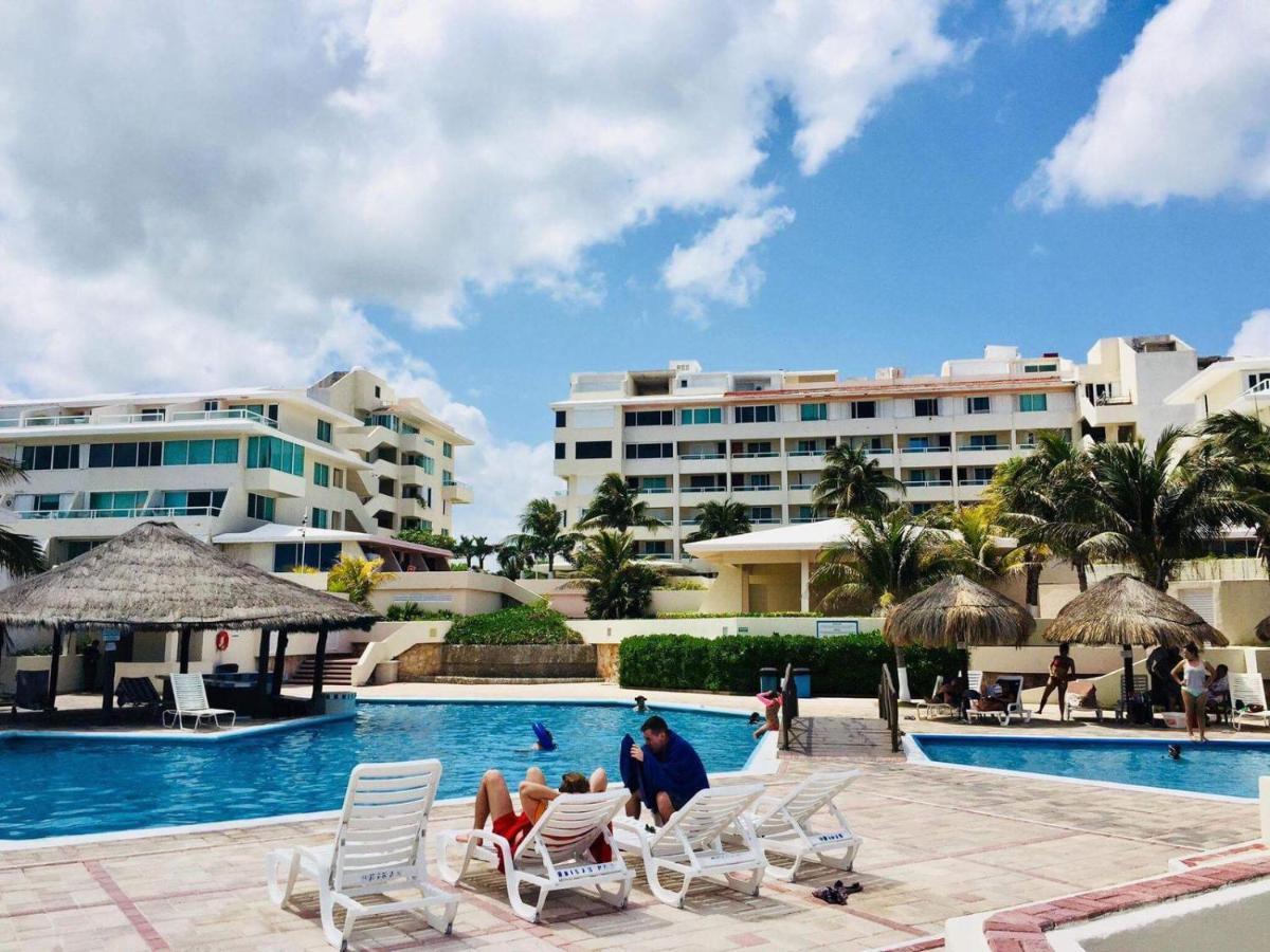 Brisas Sunset Apartment Cancún Esterno foto