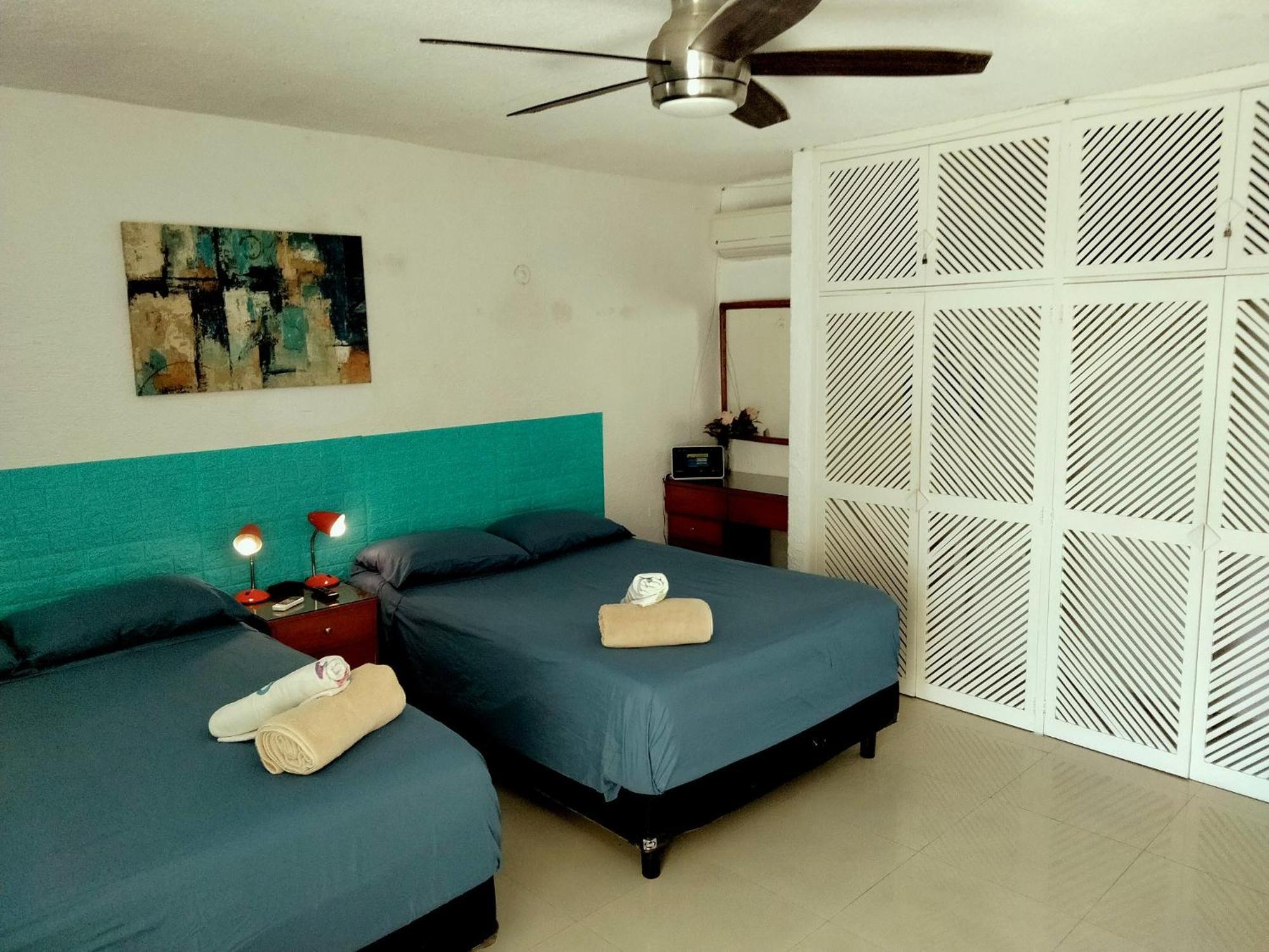 Brisas Sunset Apartment Cancún Esterno foto