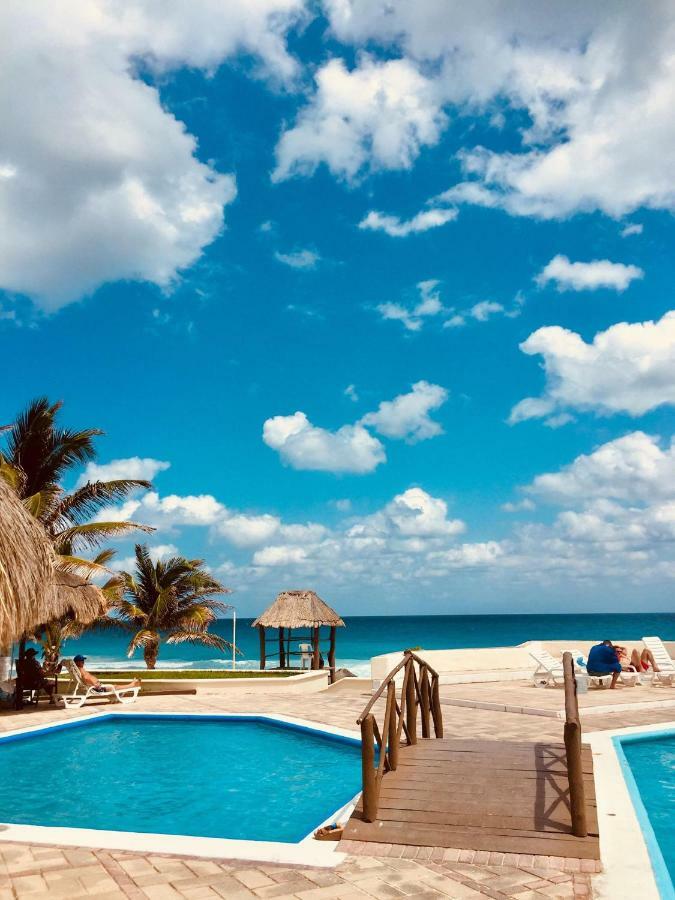 Brisas Sunset Apartment Cancún Esterno foto