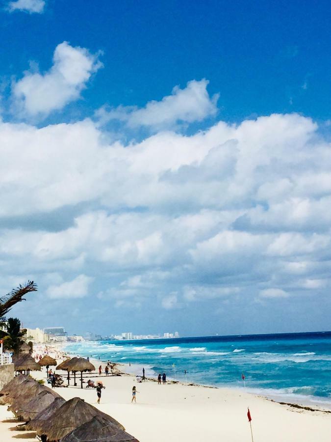 Brisas Sunset Apartment Cancún Esterno foto